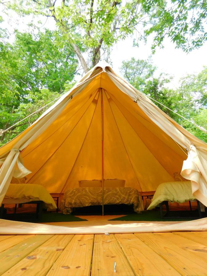 Glampin' In Style-Broken Bow Hotel Bagian luar foto