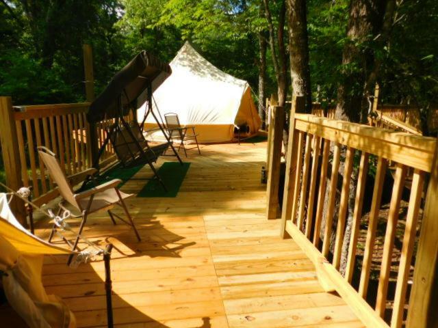 Glampin' In Style-Broken Bow Hotel Bagian luar foto